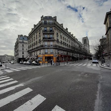 Cosy 2 Pieces Typiquement Parisien A Notre-Dame Daire Dış mekan fotoğraf